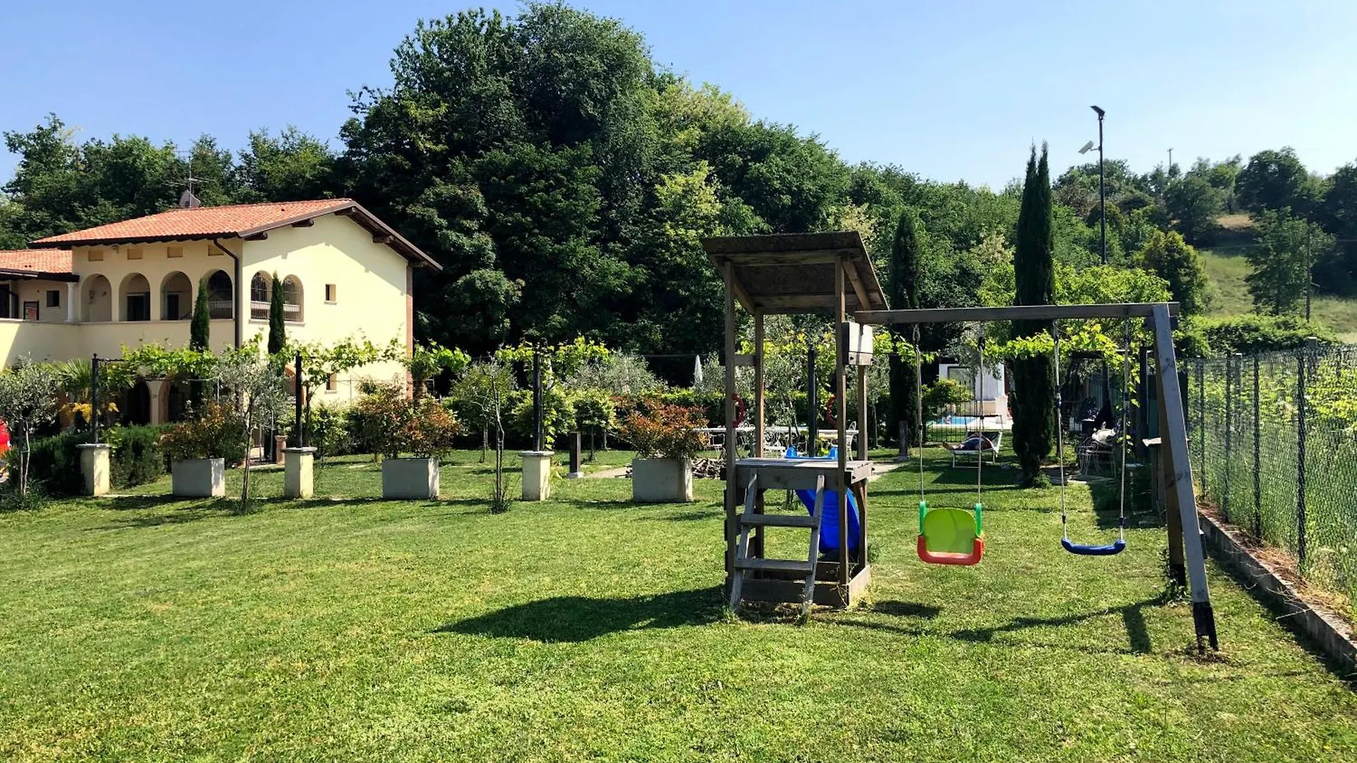 Residence Garda Valtenesi Puegnago Italy