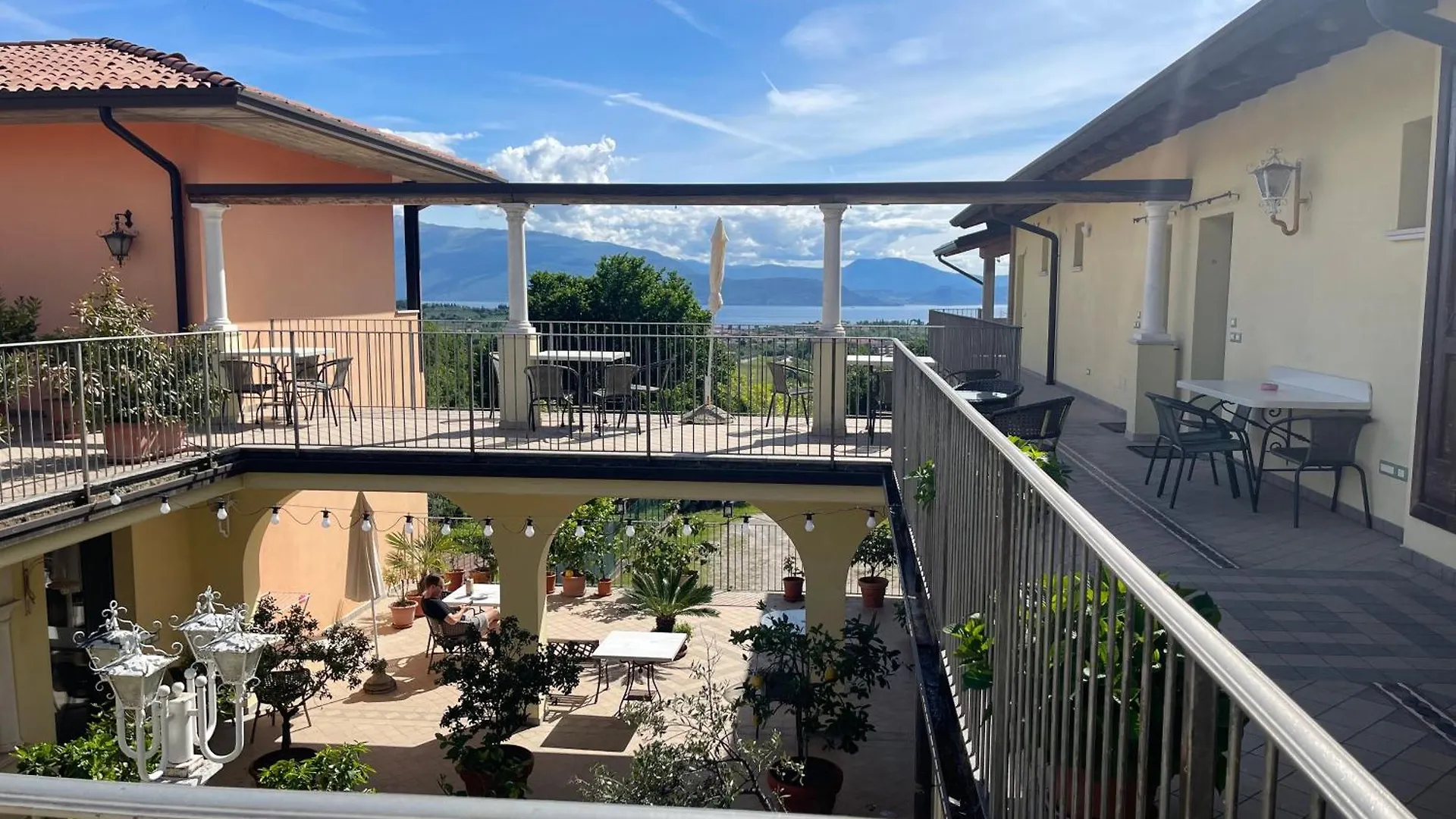Residence Garda Valtenesi Puegnago Holiday home